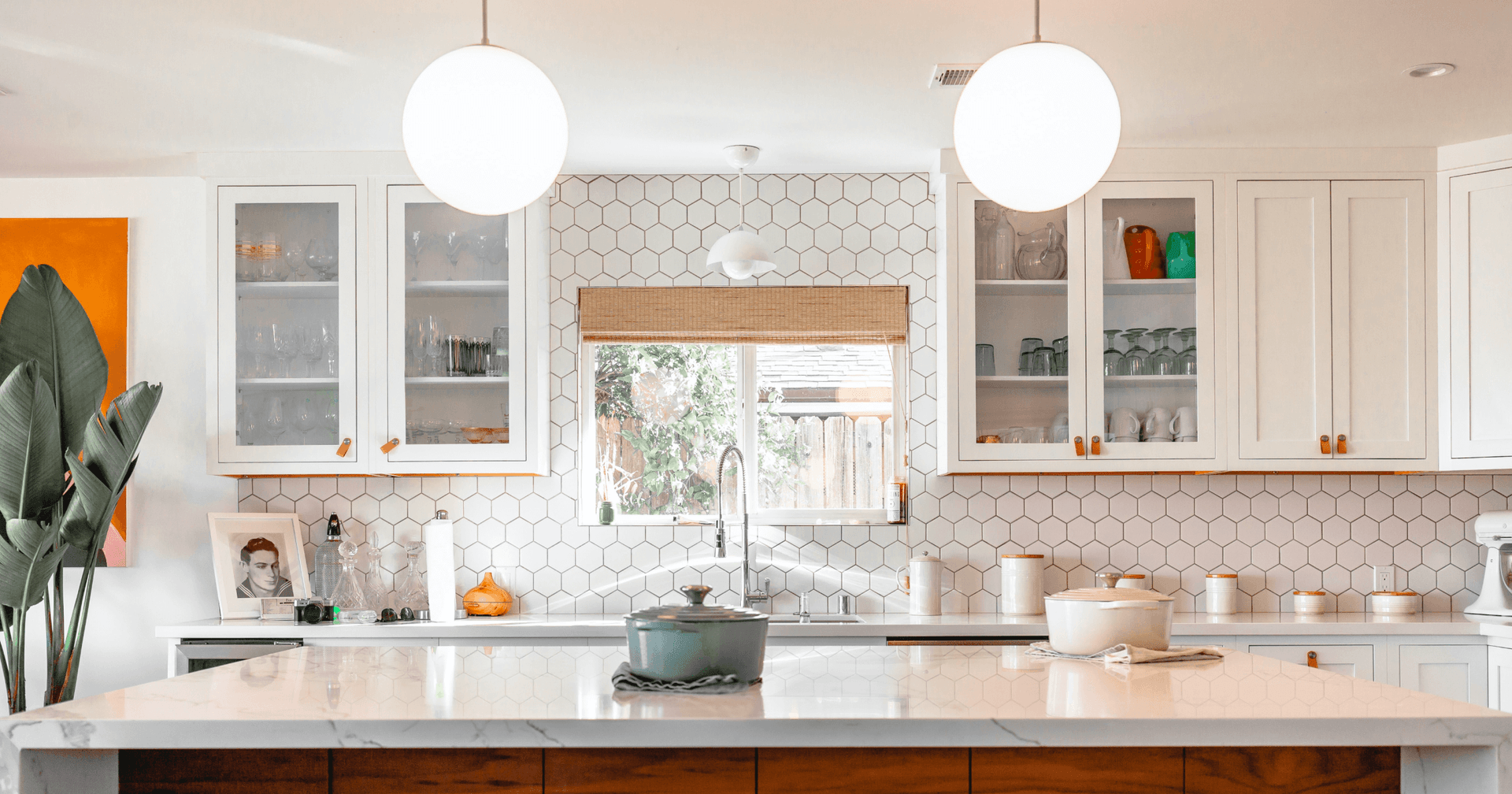 kitchen benchtop with pot on it