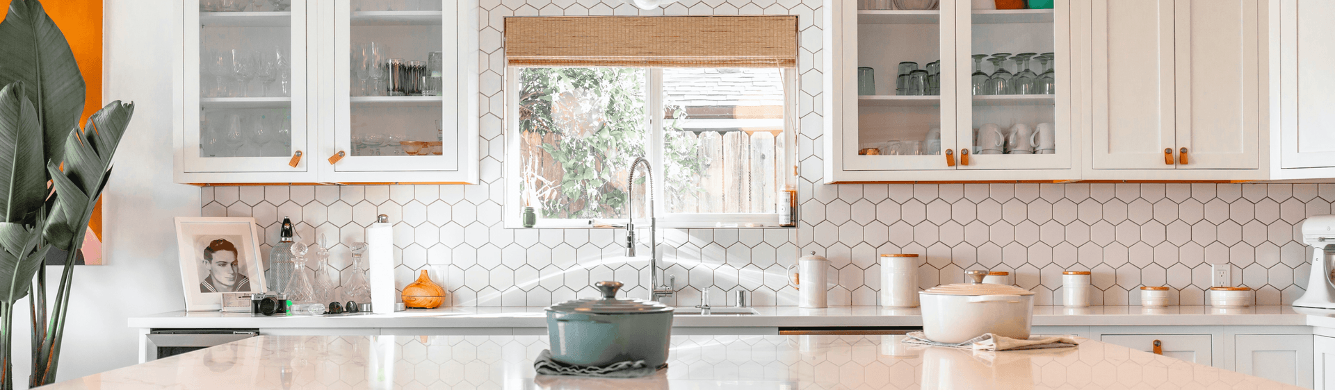 kitchen benchtop with pot on it